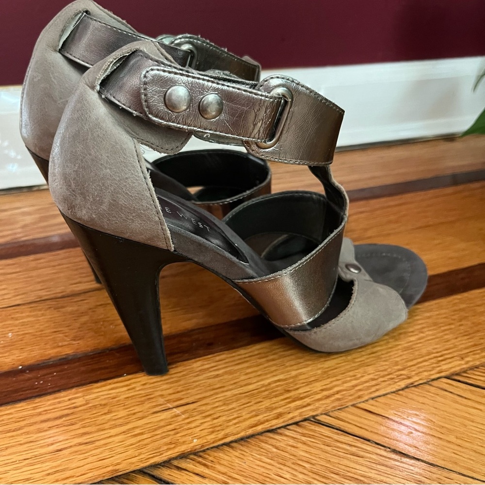 Nine West metallic leather 7-1/2 heels